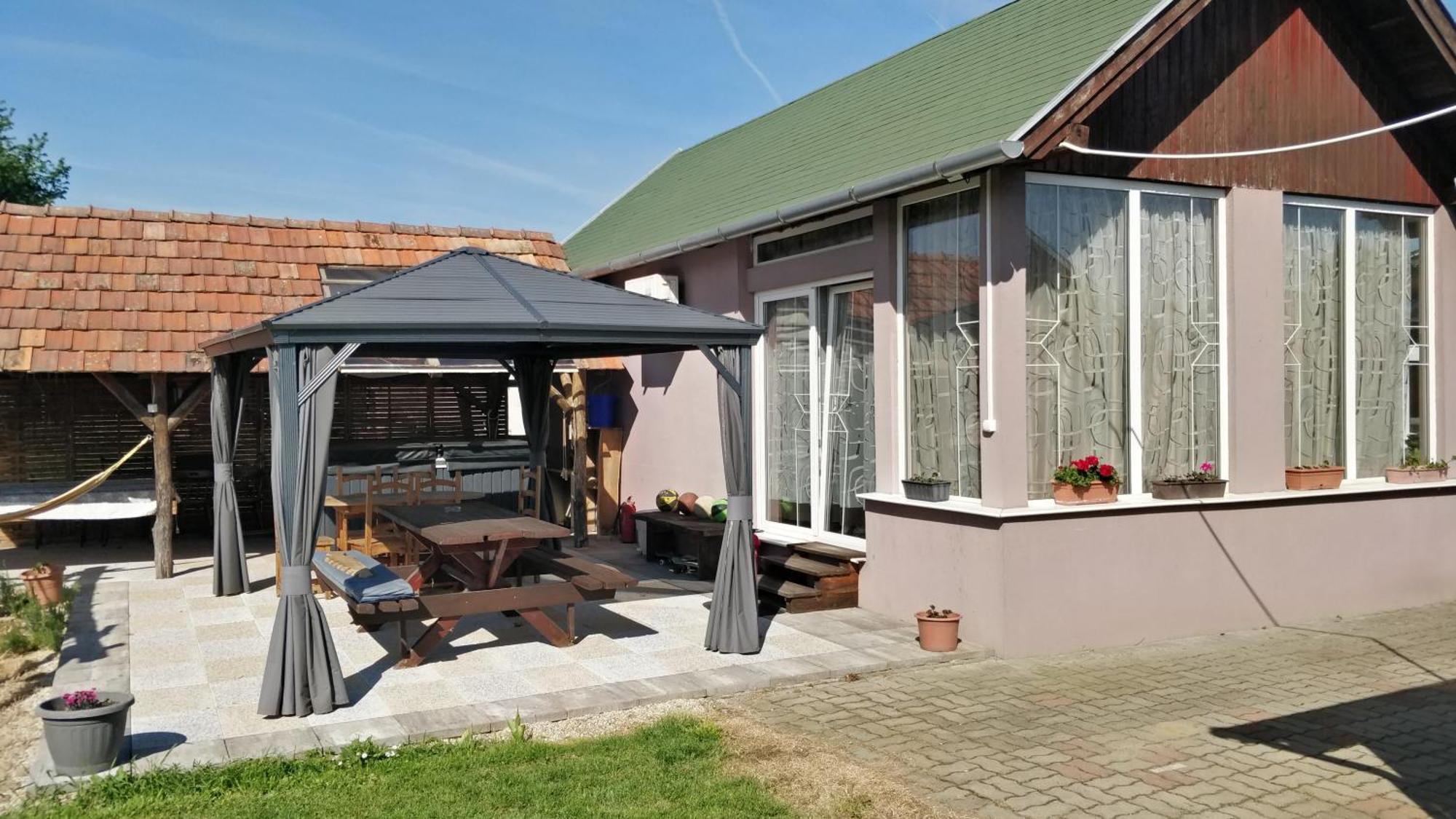 Apartmán Novakporta Vendeghaz Lakhegy Exteriér fotografie